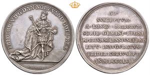 Frederik V. Salvingen 1747. Wahl. Sølv. 44 mm