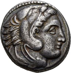 MAKEDONIA, Alexander den store 336-323 f.Kr., tetradrachme, Makedonia (17,05 g). Hode av Herakles med løveskinn mot høyre/Zeus sittende mot venstre