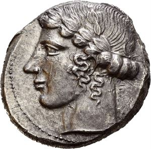 SICILY, Leontini. Circa 440-430 BC. AR tetradrachm (17,27 g). Head of Apollo left, wearing laurel wreath / LEONTINON, Head of roaring lion left; three barley grains around; leaf to right. Area with some corrosion and old scratch on reverse. Toned.