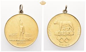 Italy. OL Roma 1960. Gullmedalje. Signorini. 26 mm. 10,78 g 900/1000. Med hempe/with loop