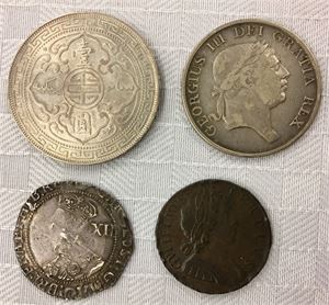 Lot 4 stk. Charles I, shilling, 1/2 penny 1698, 3 shilling 1813 og tradedollar 1898 (kontramarkert/countermarked)