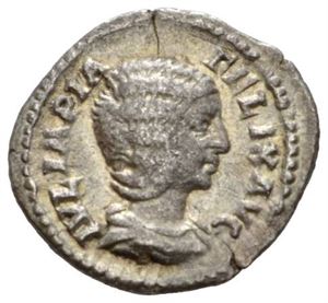 JULIA DOMNA d. 217 e.Kr., quinarius, Roma 213 e.Kr. R: Juno stående mot venstre