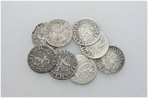 Lot 8 stk. 2 skilling 1691 (2), 1695, 1696, 1697, 1698 og 1699 (2).