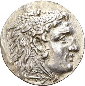 THRACE, Odessos. 120-90 BC. AR tetradrachm (16,65 g). Head of young Herakles wearing lion skin / ??S???OS ??????????, Zeus enthroned, holding eagle and scepter. Monogram under throne; ?H in inner left field. Well preserved surfaces; lightly toned.