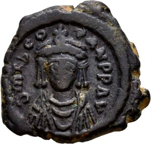 Tiberius II Constantin 578-582, Æ decanummium, Constantinople. R: Stor X