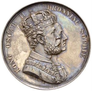 Oscar II. Kongens og dronningens kroning 1873. Offisiell kroningensmedalje. Kullrich. Sølv. 39 mm.
