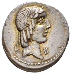 L. CALPURNIUS PISO FRUGI 90 f.Kr., denarius. Hode av Apollo mot høyre/Rytter mot høyre