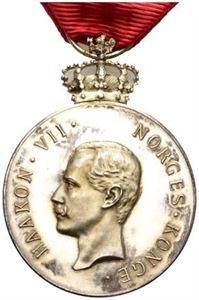 Haakon VIIs jubileumsmedalje 1905-1955. I originalt etui.