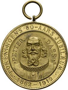 Petter Dass. Nordlendingenes Forening 1862-1912. Forgylt bronse. 31 mm. Med hempe