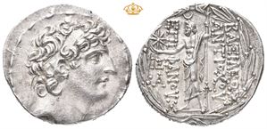 SELEUKID KINGS of SYRIA. Antiochos VIII Epiphanes (Grypos), 121/0-97/6 BC. AR tetradrachm (16,59 g)