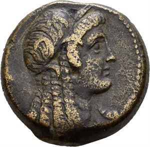 PTOLEMAIC KINGS of EGYPT. Ptolemy V Epiphanes (204-180 BC). Æ 29 (21,64 g). Alexandria mint. Head of Cleopatra I as Isis to right, wearing wreath of grain ears in curly long hair / ??S???OS ??????????, Eagle with open wings standing left on thunderbolt. Thin brown patina with brighter bronze highlights.