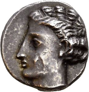LUCANIA, Velia. Circa 440-400 BC. AR drachm (3,91 g). Head of nymph left / YE&Lambda;H, Owl standing left on a spray of olive-leaves. Wonderfully toned.