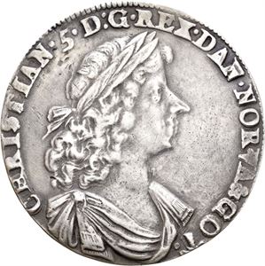 CHRISTIAN V 1670-1699, CHRISTIANIA Speciedaler 1680. RR. Brosje fjernet på advers/brooche removed on obverse. S.16.