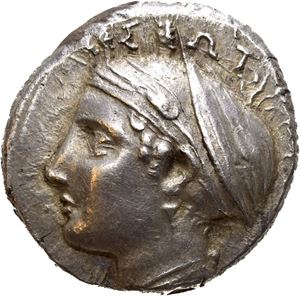 MYSIA, Kyzikos. Circa 410-390 BC. AR tetradrachm (15,17 g). &Sigma;&Omega;TEIPA, head of Kore Soteira to left, her hair in sphendone covered with a veil, wearing wreath of grain ears / KYZIKHN&Omega;N, head of roaring lion to left; tunny below; to right, owl standing left (off flan). Obverse struck in very high relief. Light even toning.