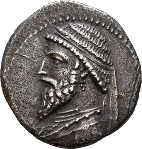 KINGS of PARTHIA. Artabanos III (126-122 BC). AR drachm (4,61 g). Ekbatana mint. Diademed and draped bust of Phraates II to left / Archer (Arsakes I) seated right on omphalos, holding bow. Nice old cabinet toning.