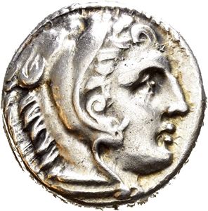 KINGS of MACEDON, Kassander, as regent or king 317-297 BC. AR tetradrachm (17,11 g). In the name and types of Alexander III. Amphipolis mint, struck circa 315-297 BC. Head of Herakles right, wearing lion skin headdress / A?E?AN?POY, Zeus Aëtophoros seated left, holding eagle and sceptre; ? above torch in left field; monogram below throne. Well centered and lightly toned with light iridescence.