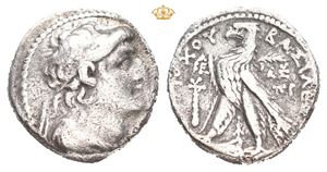 SELEUKID EMPIRE. Antiochos VII Euergetes (Sidetes). AR didrachm (6,38 g)