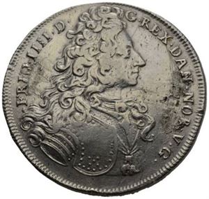 Reisedaler 1704. Brosjespor på advers/traces of mounting on obverse. S.10