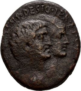 Marcus Antonius d.30 f.Kr., Æ as, Fleet coinage 42-36 f.Kr. Hode av Marcus Antonius og Octavia mot høyre/Forpart av Gallei mot høyre