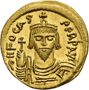 Focas 602-610, solidus, Constantinople (4,43 g). R: Engel stående