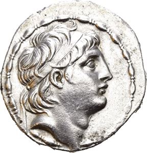SELEUKID KINGS of SYRIA. Antiochos VII Sidetes (138-129 BC). AR tetradrachm (16,18 g). Antioch on the Orontes mint. Diademed head of Antiochos VII to right / BASI?EOS ANTIOXOY EYEPGETOY, Athena standing left, holding Nike in right hand and grounded shield in left hand, spear behind; monogram above A in left field. All within laurel wreath. Bright surfaces.