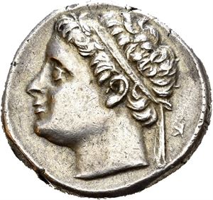 SICILY, Syracuse. 215-214 BC. AR 10 litrai (8,50 g). Struck under Hieronymus 215-214 BC. Diademed head of Hieronymus to left, retrograde K to right / BASI?EOS/IEPONYMOY, Winged thunderbolt. Magistrate name KI. Small flan flaws. Light iridescent toning.