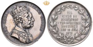 Oscar II. Kongens og dronningens kroning 1873. Kullrich. Sølv. 39 mm. Liten kantskade/minor edge nick