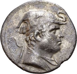 BAKTRIA, Greco-Baktrian Kingdom. Demetrios I (circa 200-185 BC). Baktra Mint. AR tetradrachm (16,08 g). Diademed and draped bust of Demtrios to right, wearing elephant skin headdress / BASI?EOS ?HMHTPIOY, Herakles standing facing, crowning himself, holding club and lion skin; monogram in inner left field. Rough surfaces and a small edge chip. A few smal scratches in field. Possibly unstable crack across flan. Nice old cabinet toning.