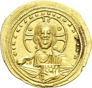 Constantine VIII 1025-1028, histamenon nomisma, Constantinople (4,41 g). Bust of Christ facing wearing nimbus with cross, pallium and colobium/Bust facingwith long beard wearing crown and loros, holding labarum and akakia