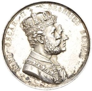 Oscar II. Kongens og dronningens kroning 1873. Offisiell kroningensmedalje. Kullrich. Sølv. 39 mm.