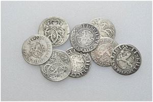 Lot 8 stk. 2 skilling 1686 (Kongsberg), 1690, 1691 (2), 1692, 1695, 1696 og 1697.