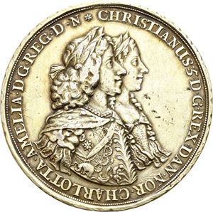 Christian V, Kongeparet 1672. I.L. Sølv. 53 mm. Forgylt, riper og kantskader/gilt, scratches and edge nicks