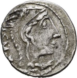 L. Thorius Balbus 105 f.Kr., denarius. Hode av Juno Sospita i geitesknn mot høyre/Okse mot høyre