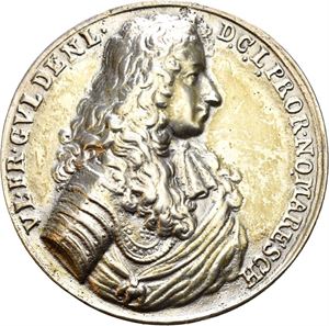 Christian V. Marstrands erobring 1677. Ulrik Frederik Gyldenløve. Ukjent medaljør. Sølv. 43 mm. Har vært forgylt/has been gilt