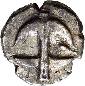 THRACE, Apollonia Pontika. Circa 480-450 BC. AR drachm (3,36 g). Anchor standing; crayfish to right / Gorgoneion facing. Irregular flan and reverse struck a little off centre. Good metal quality with remaining lustre under tone.