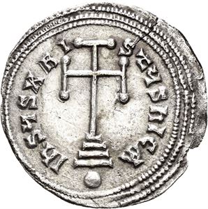 Leo VI the Wise 886-912, miliaresion, Constantinople. Kors på tre trinn/Skrift i 5 linjer. Pregesprekk og små kantskader/striking crack and minor edge nicks