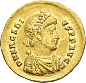 Arcadius 383-388, AV solidus, Comitatensian mint in or near Constantinople 393-395 (4,25 g). His diad. head r./Arcadius holding military standard and Victory on globe, his l. foot set on captive