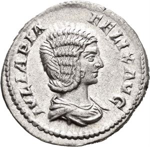 Julia Domna d.217 e.Kr., denarius, Roma 215 e,Kr. R: Vesta sittende mot venstrre