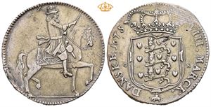 2 krone 1675. Lite monteringsspor/slight trace of mounting