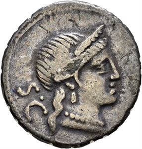 C. NAEVIUS BALBUS 79 f.Kr., denarius. Hode av Venus mot høyre/Victoria i triga mot høyre