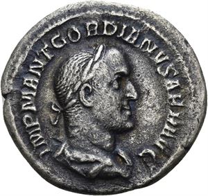 GORDIAN II AFRICANUS 238 e.Kr., denarius. R: Virtus stående mot venstre. Nummerert med blekk på revers/numbered with ink on the reverse
