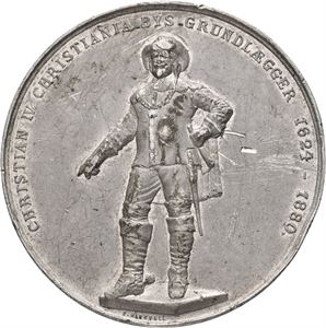 Reisingen av Christian IV statuen på Stortorget 1880. Ekwall. Tinn. 51 mm. Riper