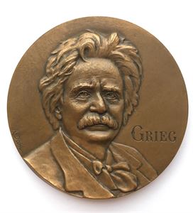 Edvard Grieg 1843-1907. A. Dahl. Bronse. 67 mm