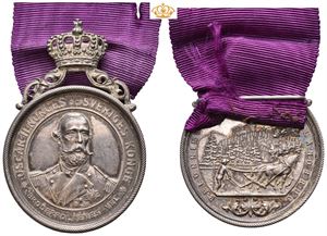 H.M. Kong Oscar IIs medalje til belønning for det norske landbruk 1877. Loos. Sølv med agraff og bånd. 32 mm