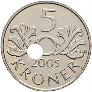 5 krone 2005 skjevt hull