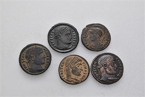 Lott 5 stk. Æ folles av keiser Konstantine I (den store), 307/10-337 e.Kr.